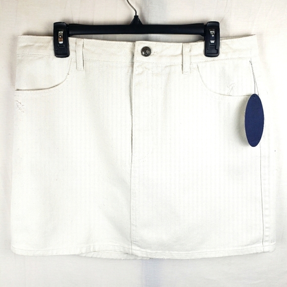 NWT Scoop White Short Light Distress Skirt Sz 14 - Picture 1 of 9